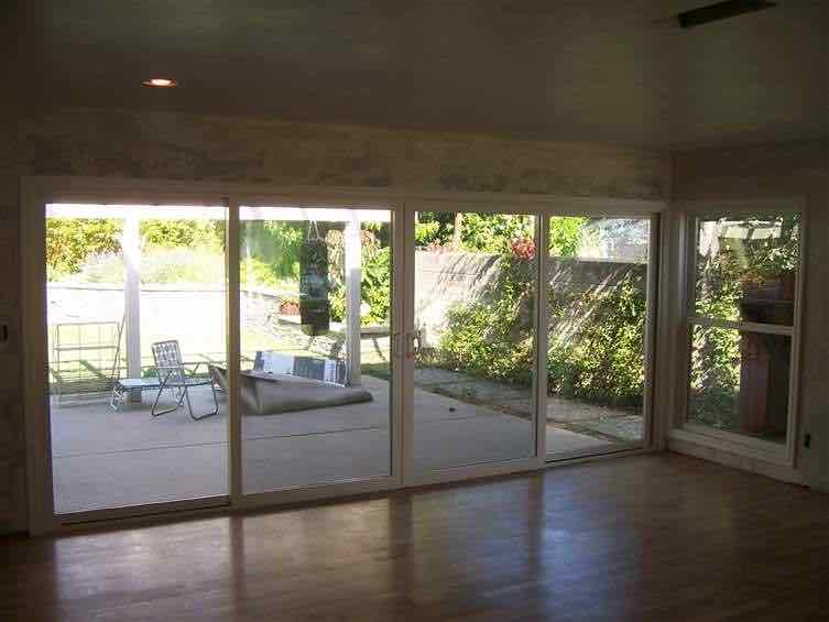 16' Vinyl Patio Door 4-Tempered Glass Panels with Low E3